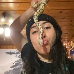 Meet your Posher, Mari